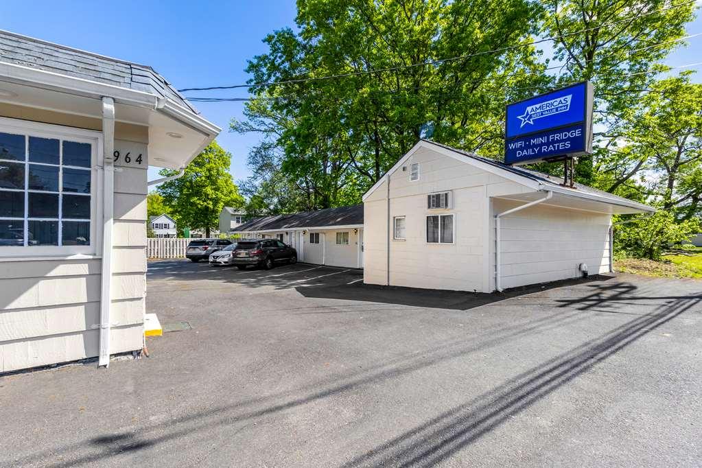 Americas Best Value Inn Avenel Woodbridge 외부 사진