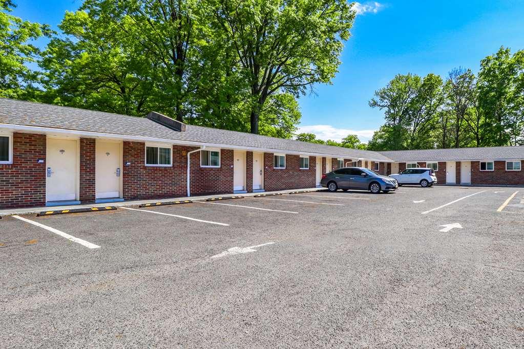Americas Best Value Inn Avenel Woodbridge 외부 사진